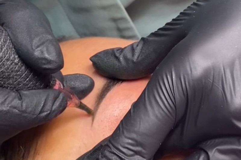 Makijaż permanentny brwi